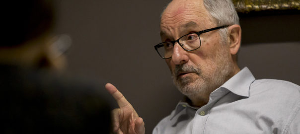 El síndic Rafael Ribo en una imagen de archivo del portal Vilaweb que ha hecho la entrevista. El autor de la fotografía es el fotoperiodista imagen de archivo (foto: Albert Salamé / El síndic Rafael Ribo en una imatge d'arxiu del portal Vilaweb que ha fet l'entrevista. L'autor de la fotografia és el fotoperiodista imatge d'arxiu (fotografia: Albert Salamé (https://www.facebook.com/albert.salame.foto)Salamé).